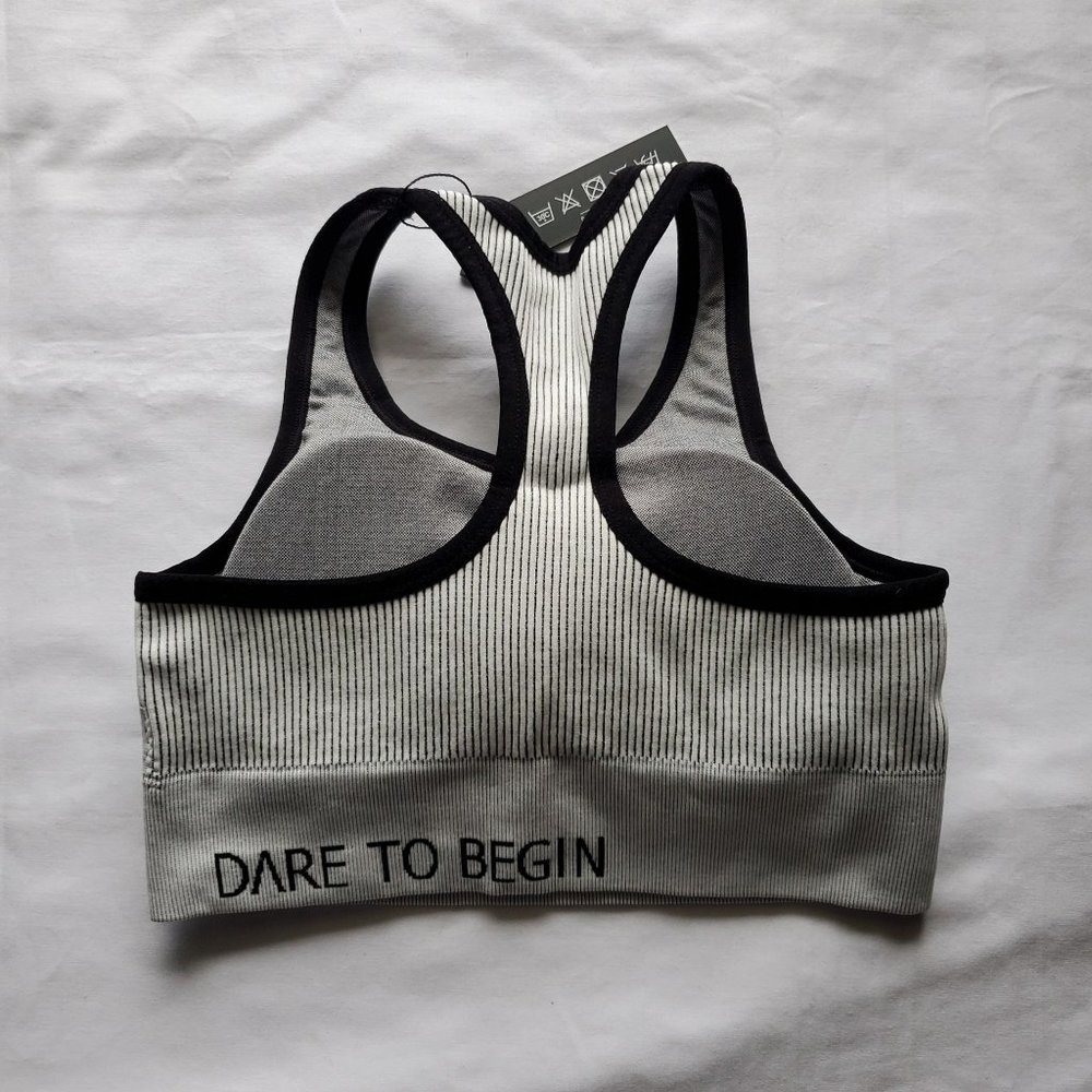 FITTIN Women's Sport Essentials Stripe Racerback Yoga Sports Bra Small‎ NWOT - Picture 11 of 12